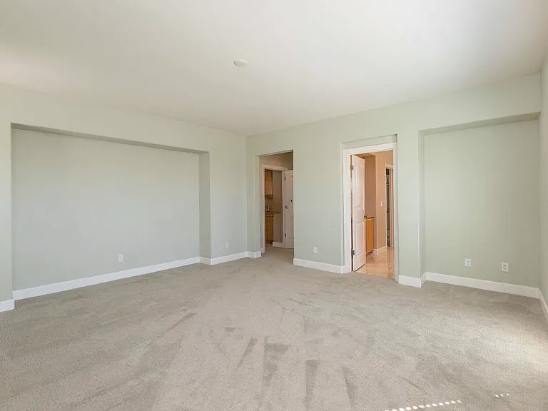 2168 Mornington Ln — Photo 11