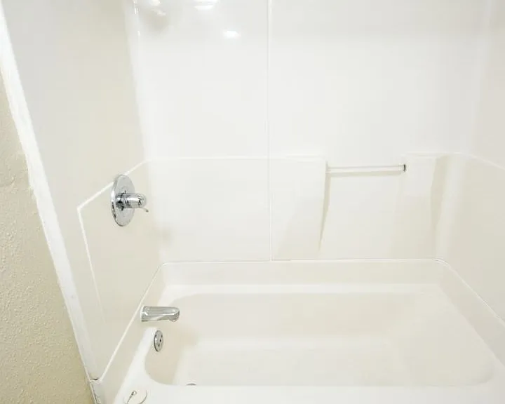 5272 NE 8th Ave — Photo 25