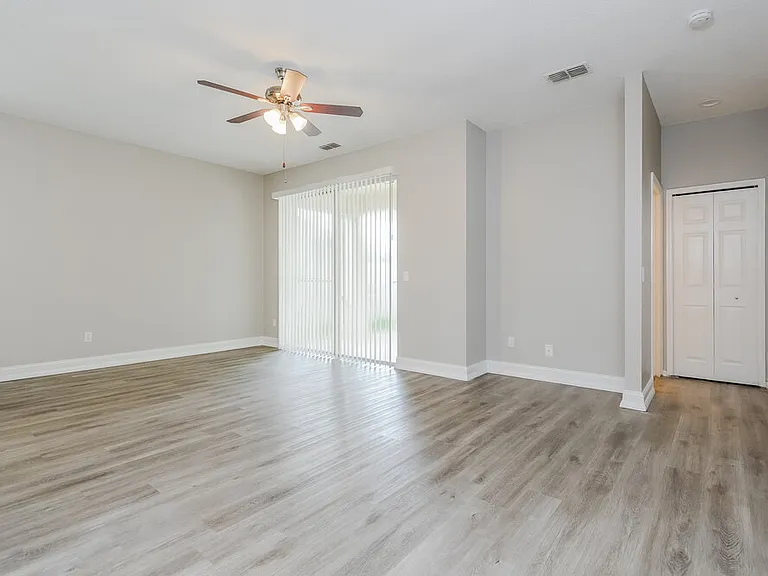 1046 Raining Meadows Ln — Photo 8