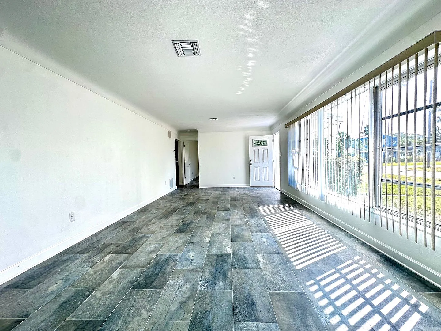 Beach Home Available Now in Redington Beach! — Photo 3