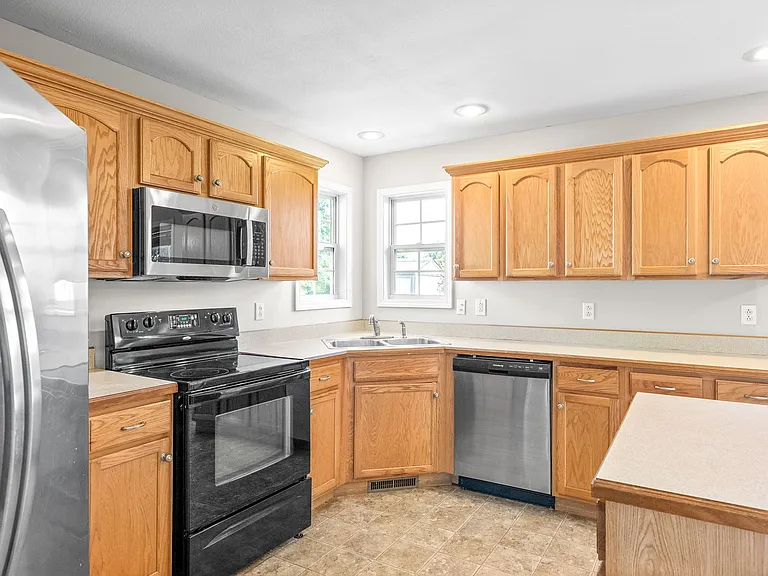 1517 Autumn Dr — Photo 10