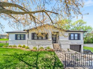 304 SE Independence Ave, Lees Summit, MO 64063