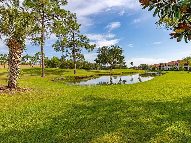 5640 Golf Pointe Dr #101 — Photo 36