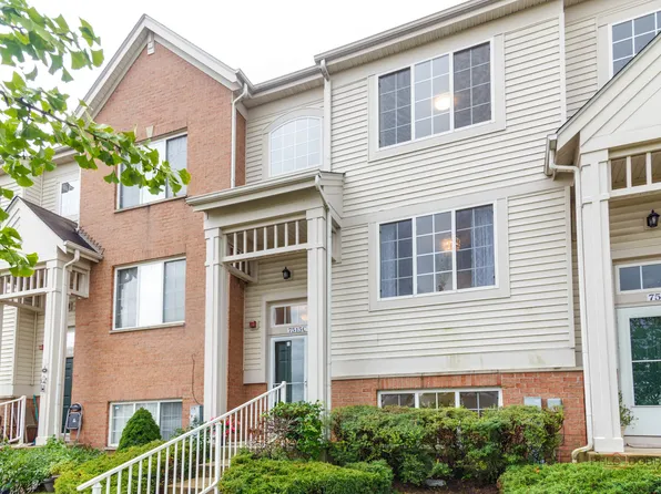 7515 Savoy Ln #C, Bridgeview, IL 60455