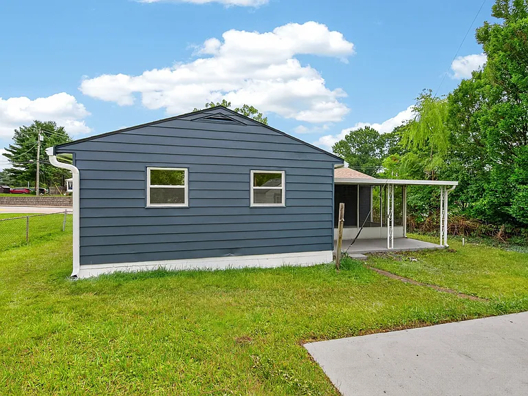 861 W Galbraith Rd — Photo 45