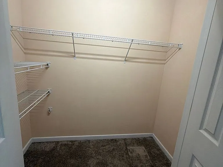 2114 Parkwood Ave — Photo 9