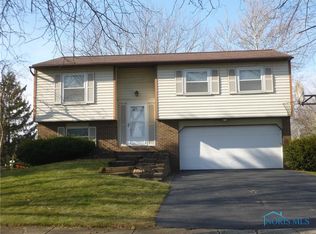 170 Birchdale Rd, Perrysburg, OH 43551