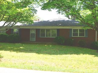 408 Pennwood St NE, Lenoir, NC 28645