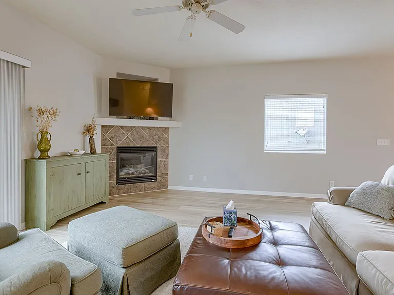 19155 Drexel Cir — Photo 4