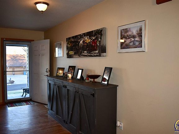 2nd image of 4111 SE Oakwood Ct