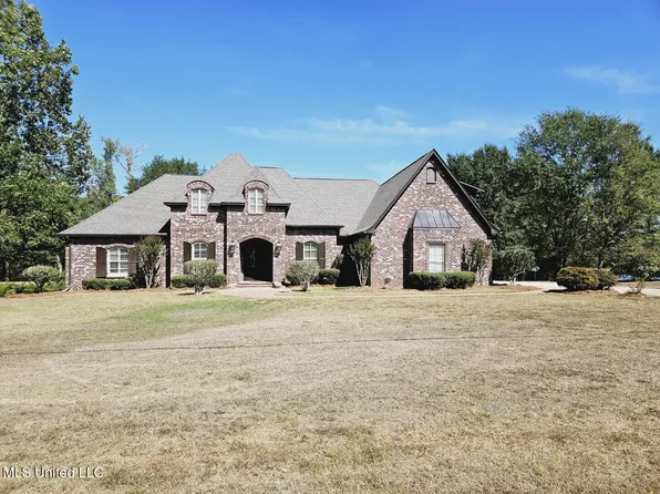 70 Bellewood Dr, Clinton, MS 39056