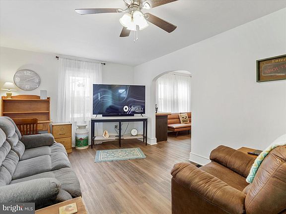 4th image of 480 Falling Spring Rd