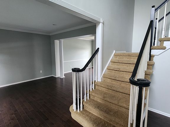 Foyer/Living rm