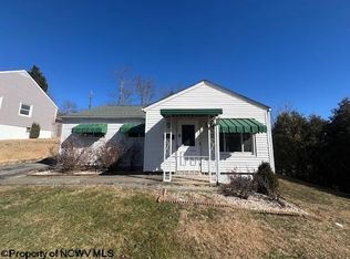 1209 Woodland Cres, Fairmont, WV 26554