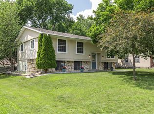 221 16th Ave N, Onalaska, WI 54650