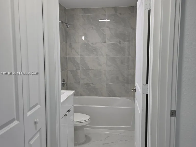 2729 NW 44th St #2729 — Photo 10