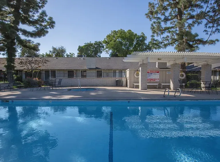 Bear Creek Manor/Bear Creek Terrace — Photo 16