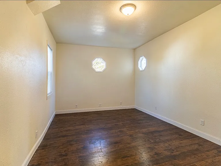 721 Martin Luther King Jr Dr — Photo 26