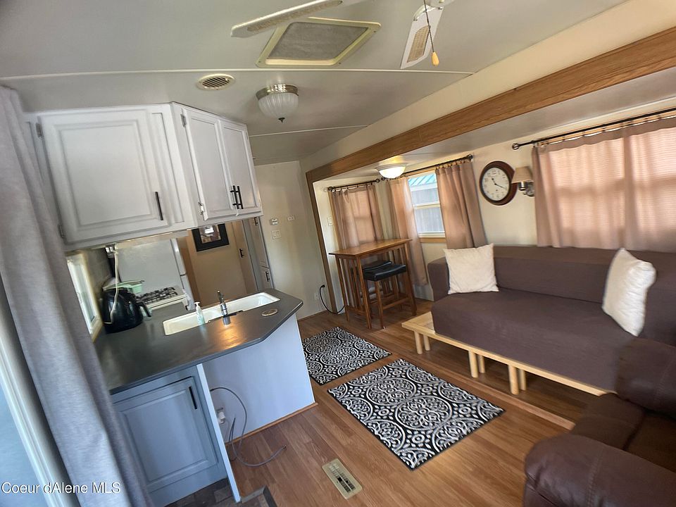 6677 Kaniksu St Bonners Ferry, ID, 83805 Apartments for Rent Zillow