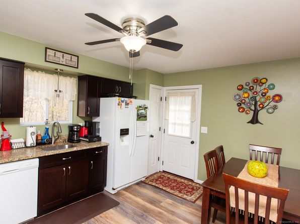 13 Damato Dr, Stonington, CT 06378