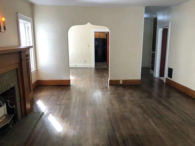 106 E Heman St #A — Photo 3