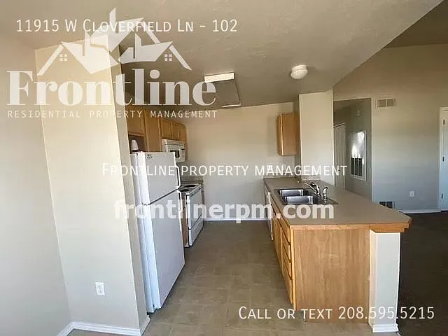 11915 W Cloverfield Ln #102 — Photo 9