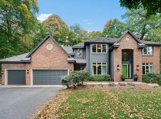 6356 Oxbow Bnd, Chanhassen, MN 55317