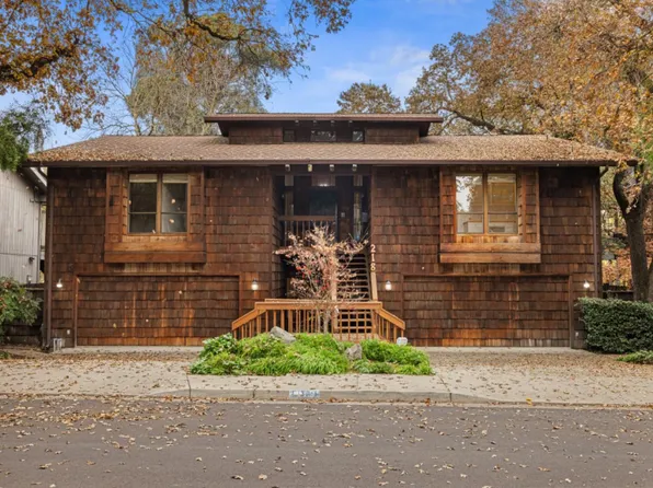 218 Brook Way, Modesto, CA 95354