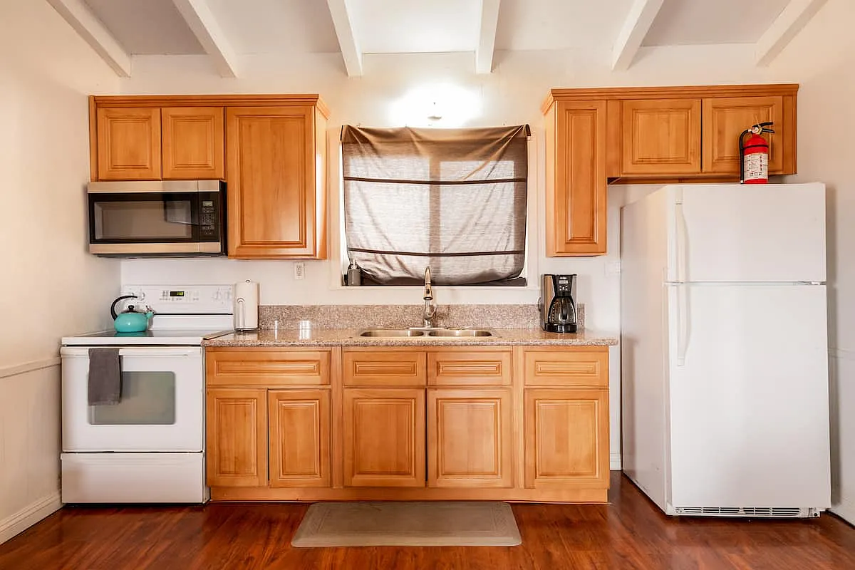 1 bed, 744 sqft, $1,700 — Photo 3