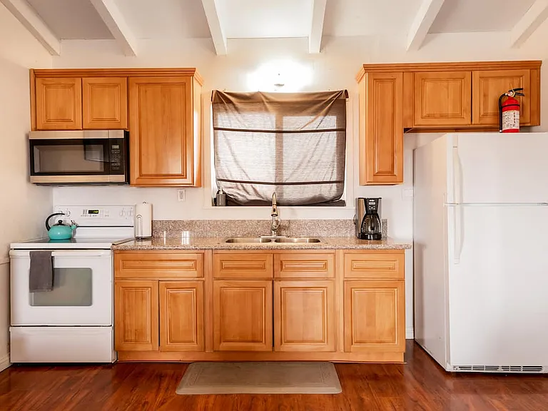 80260 Sandale Rd — Photo 3