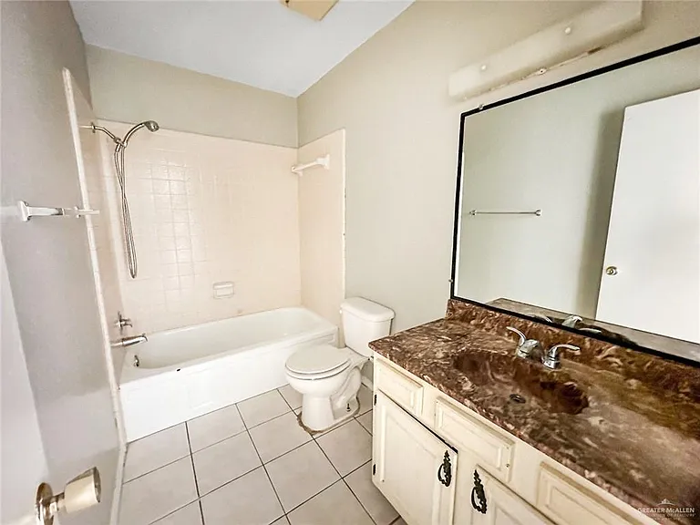 200 W Upas Ave — Photo 9