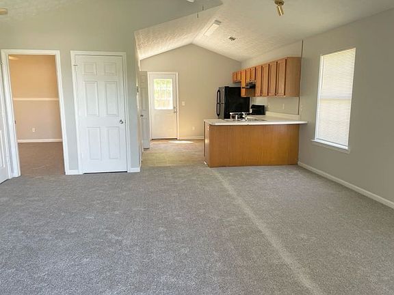 2nd image of 205 Autumn Lake Way