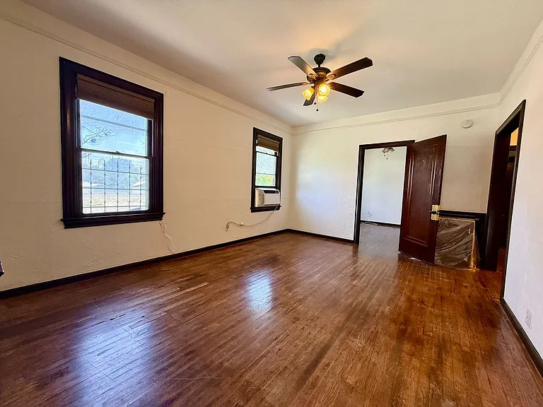 810 W Craig Pl #101 — Photo 3