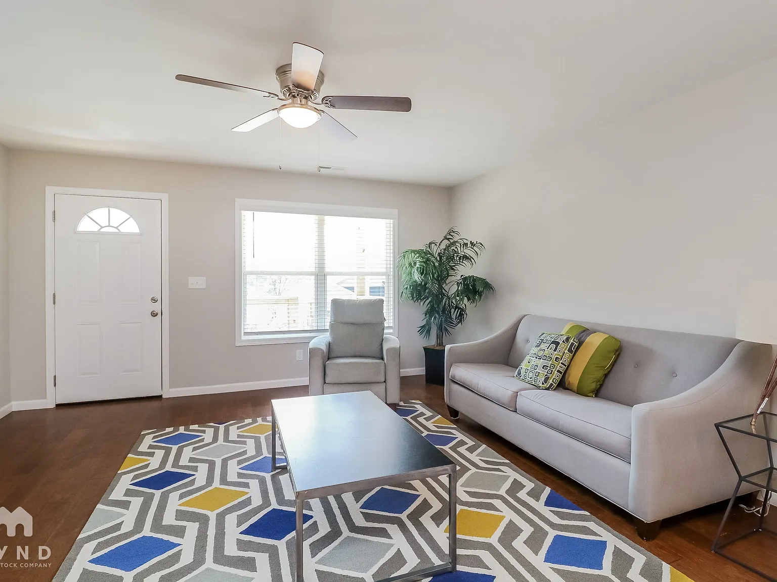 4 bed, 3.0 bath, 1746 sqft, $2,774 — Photo 2