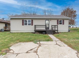 301/307 Columbia St, Grandview, IA 52752