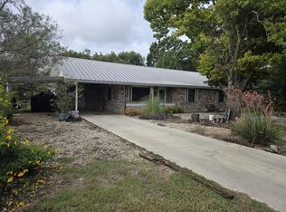 106 Joshua Dr, Kerrville, TX 78028