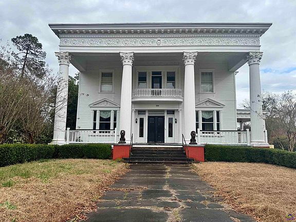 4th image of 300 N Dooly St