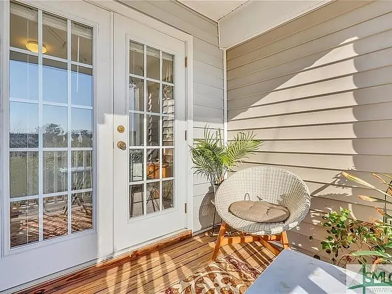 137 Fairgreen St — Photo 4