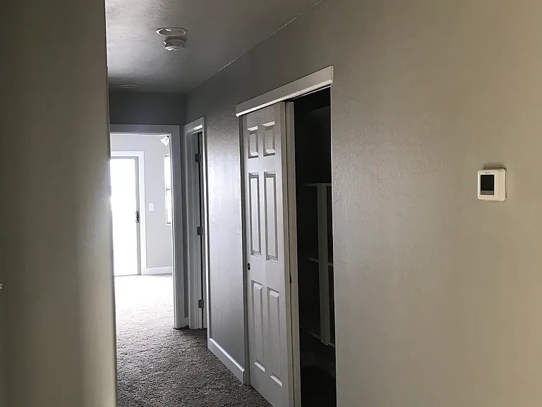 350 Kenzie Cir — Photo 9