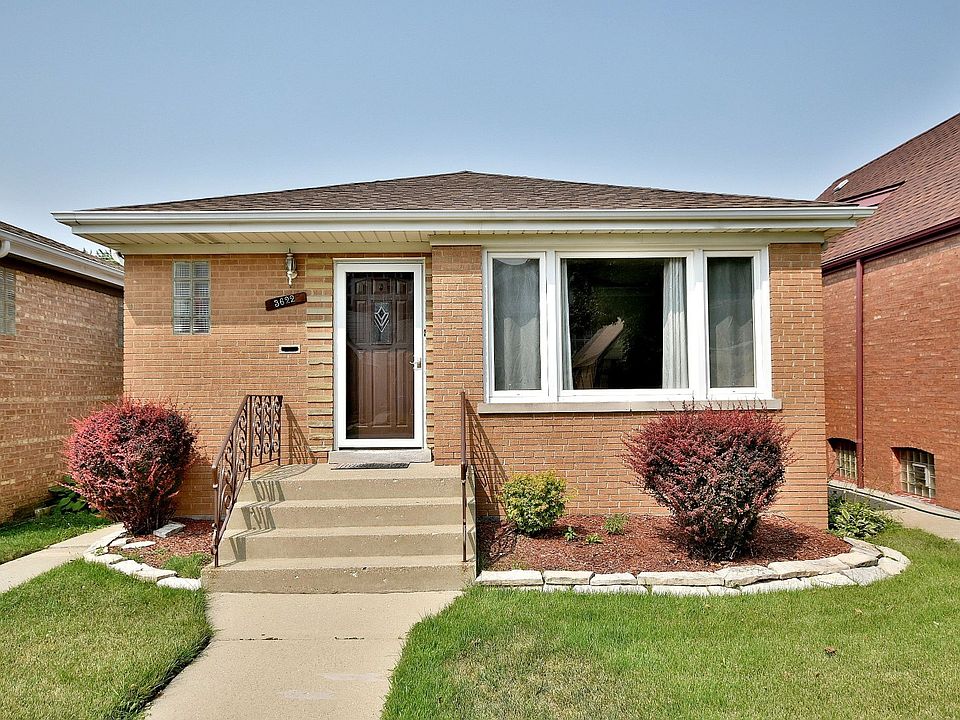 1st image of 3622 N Oconto Ave