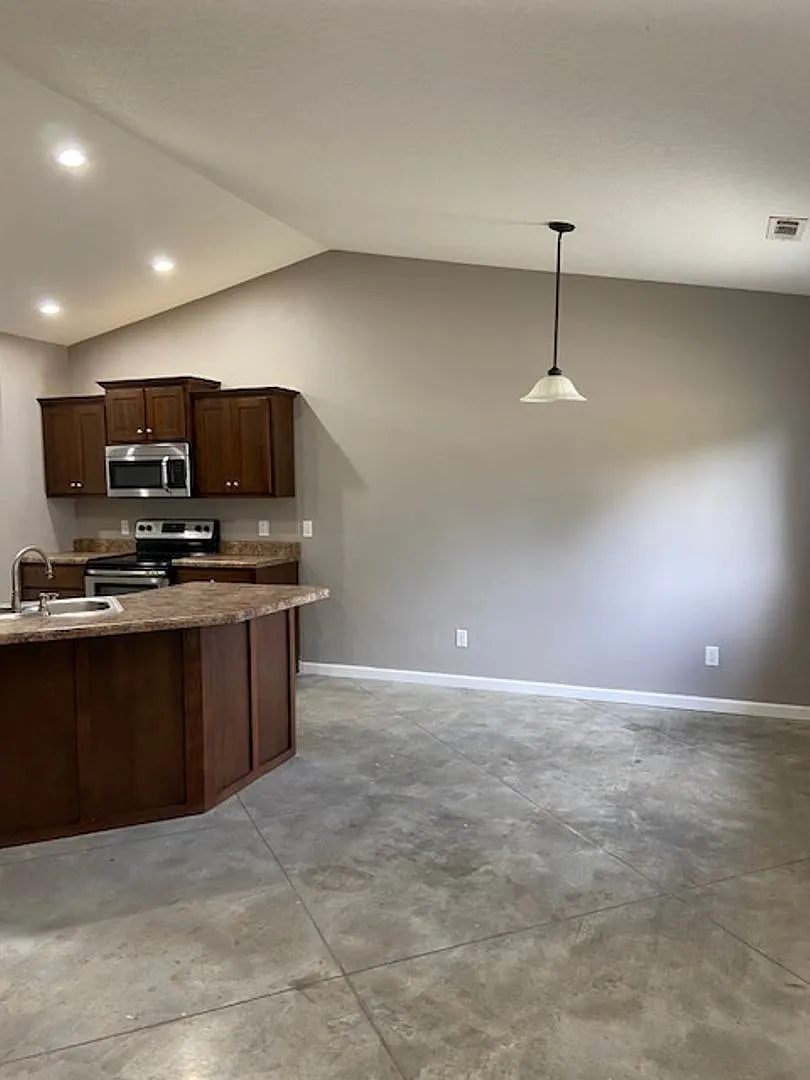 103 Barker Lane — Photo 3