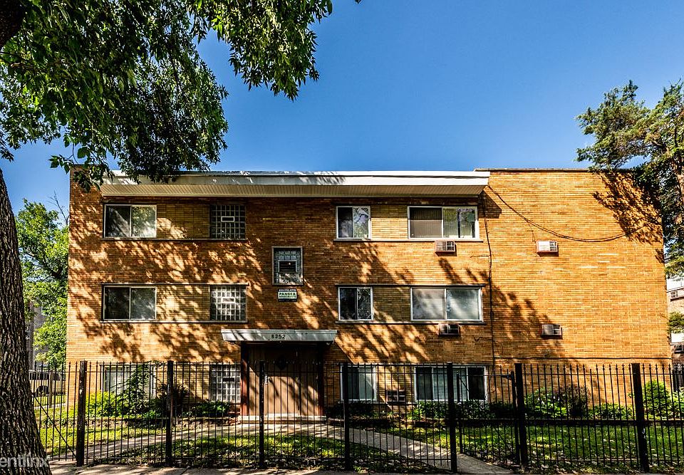 8352 S Ellis Apartments Chicago Exterior_03