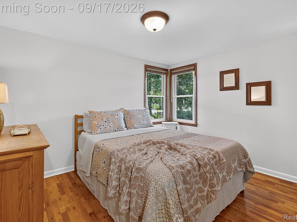807 S Oak St, photo 26