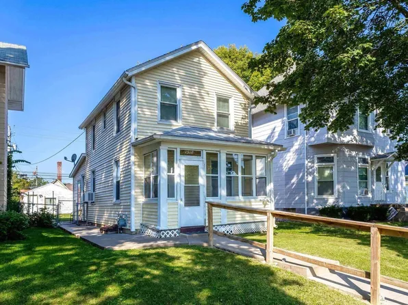 1518 Main St, Davenport, IA 52803