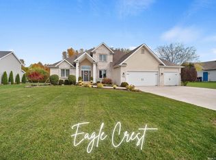 2324 Falcon Dr, Warsaw, IN 46580