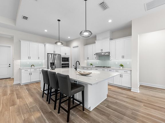 3rd image of 170 Pasarela Dr