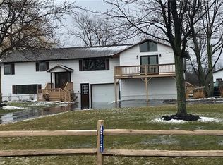 6737 Campbell Blvd, Lockport, NY 14094