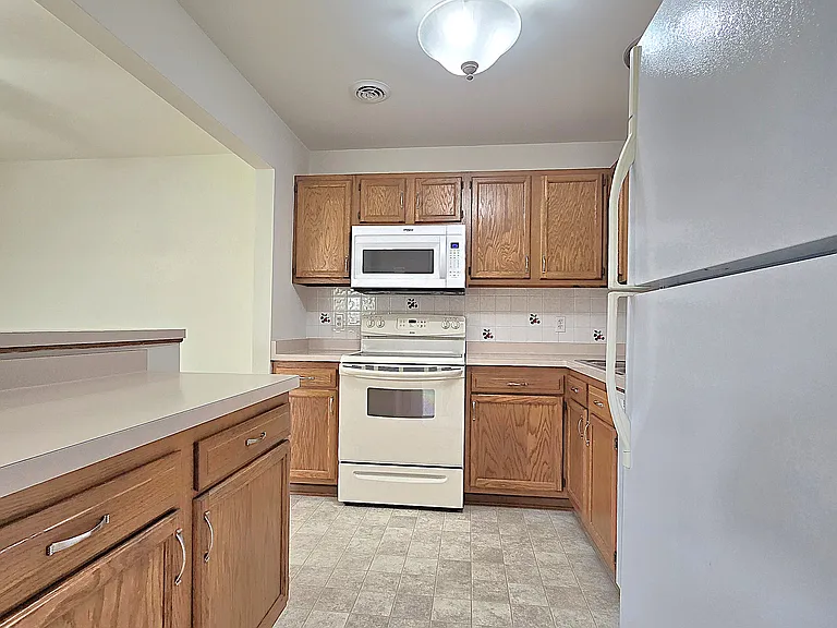 940 Prairie Dr #32 — Photo 12
