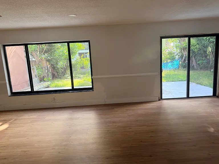 4340 NW 80th Ave #1 — Photo 5