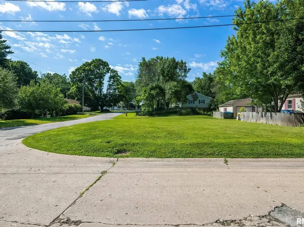 4216 13th Ave, Moline, IL 61265